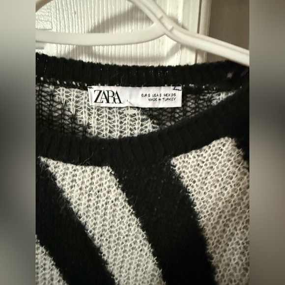 Zara Monochrome Diagonal Stripe Knit Pullover - Picture 3 of 6